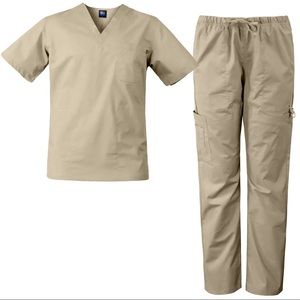 NWT.   Scrub set. Men’s size Medium.